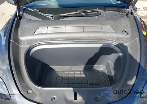 2024 Tesla Model Y Long Range Dual Motor All-Wheel Drive из США, поврежденный, VIN 7SAYGDEE3RF037846